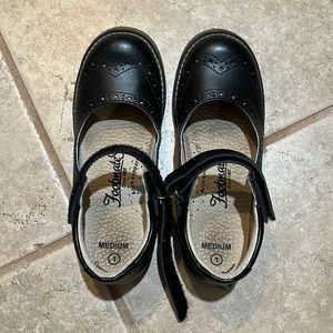 Footmate Size 1 black Mary Jane shoes